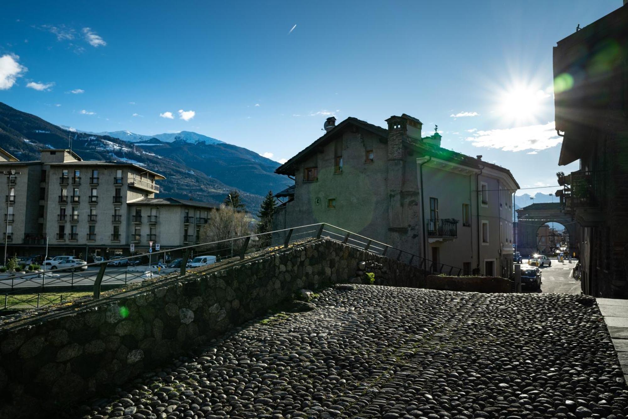 Alpine Apartment Aosta Exteriör bild