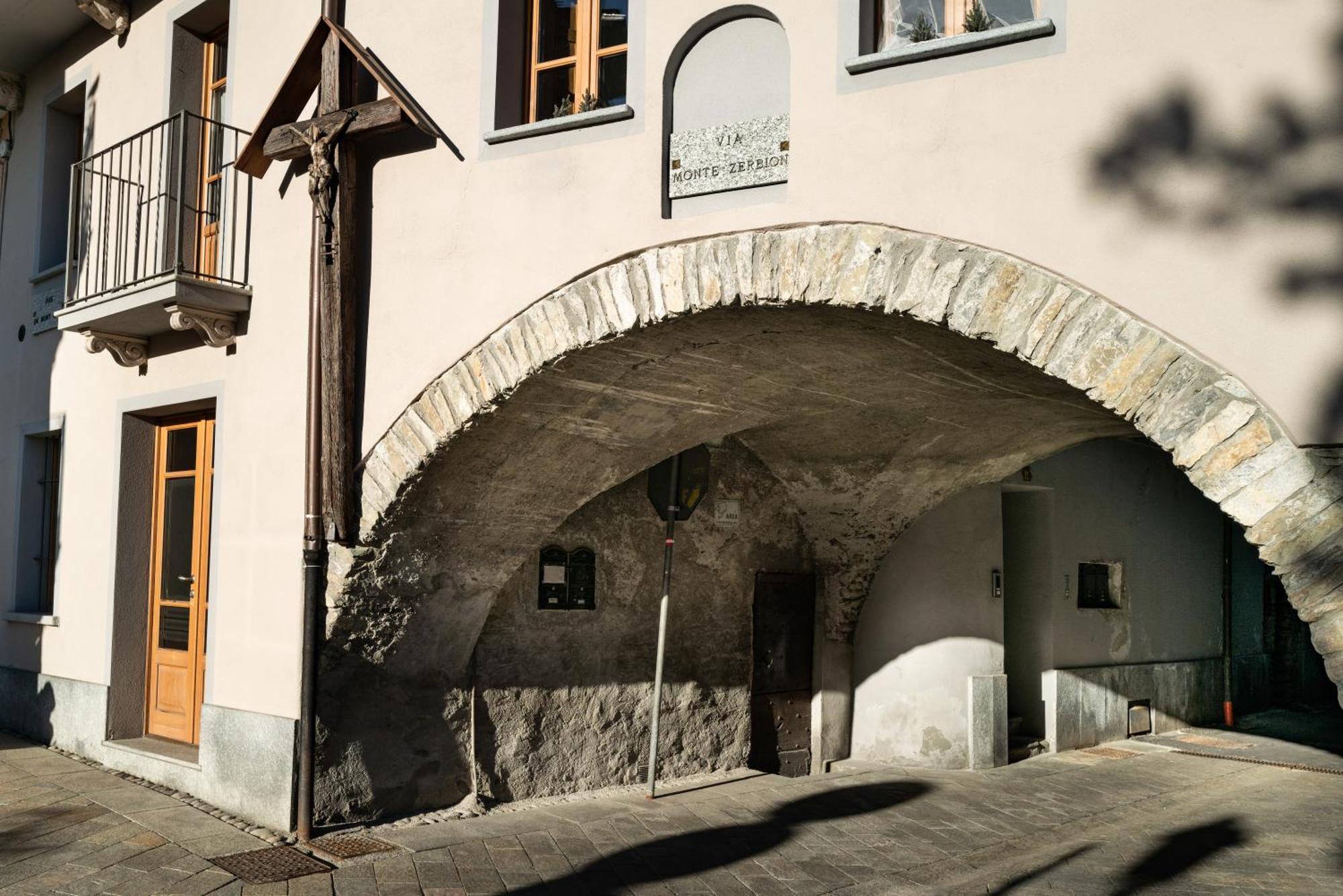 Alpine Apartment Aosta Exteriör bild